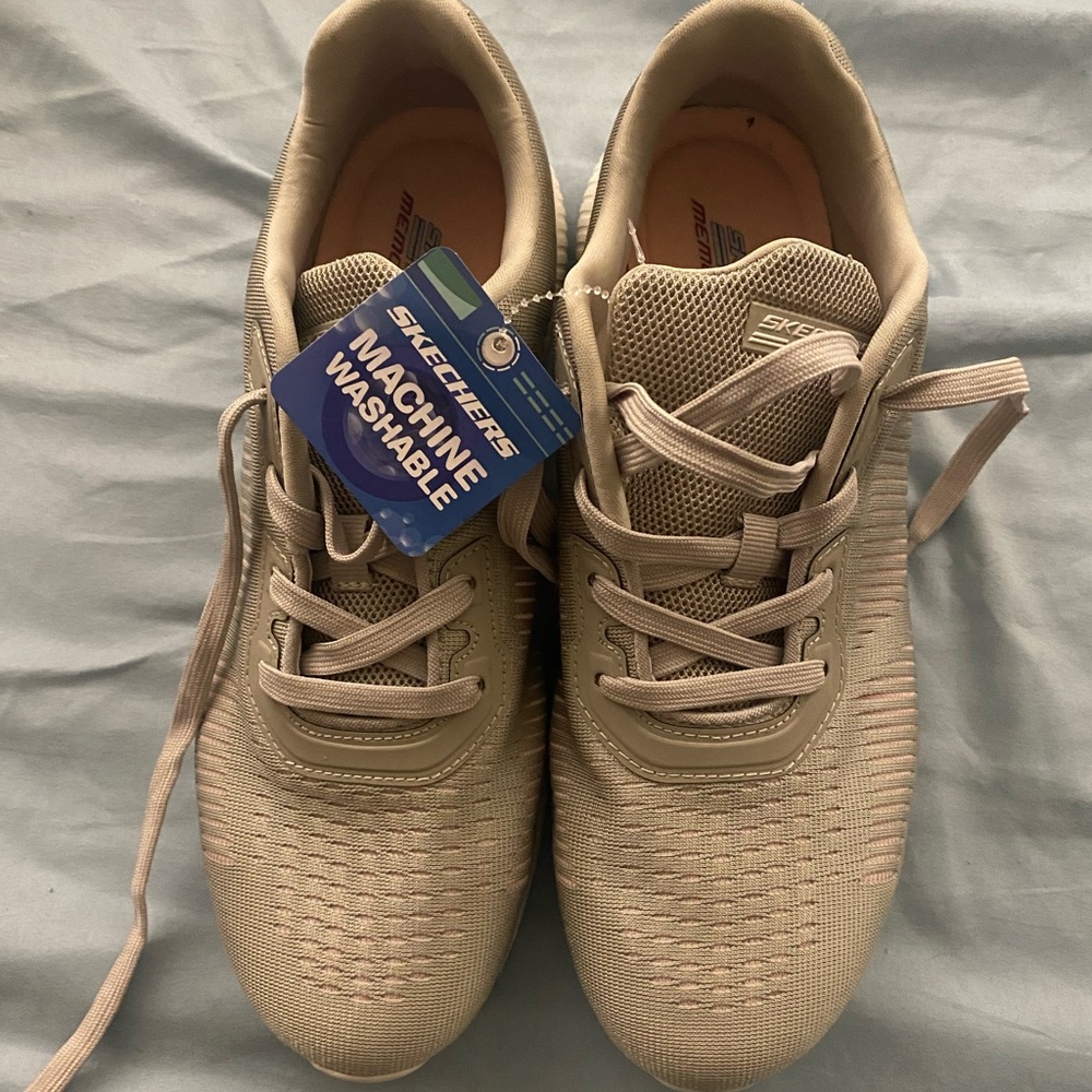 Skechers